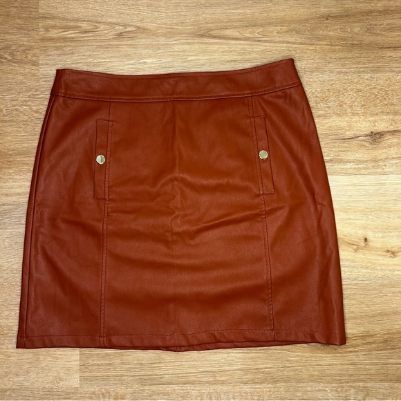 LOFT Dresses & Skirts - *NWT* LOFT Faux Leather Mini Skirt Rust Brown Pocket Lined Gold Button Womens 12